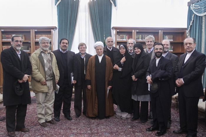 کشف شبکه نفوذ آمریکا در مطبوعات ایران+سوابق و تصاویر
