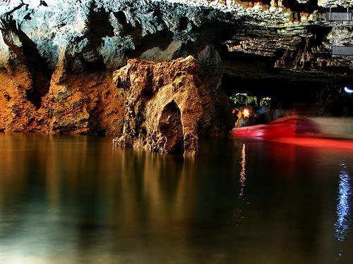 بزرگترین غار آبی جهان