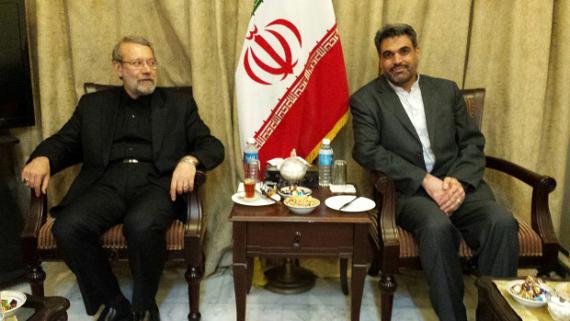 عکس یادگاری دیپلمات ایران و لاریجانی