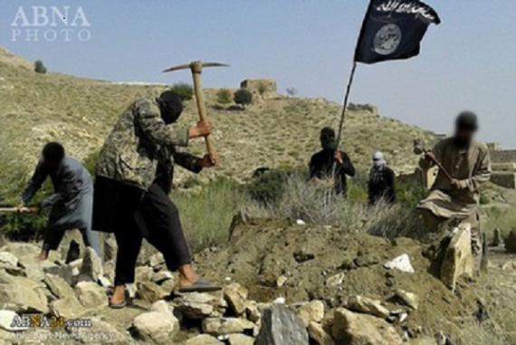 داعش به جان قبر افغان ها افتاد+تصاویر 