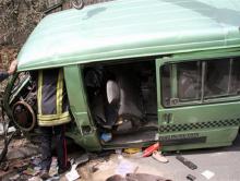 خودرو حامل زائران کربلا در همدان واژگون شد